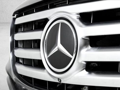 Certified 2025 Mercedes-Benz GLS 450 4MATIC image 3