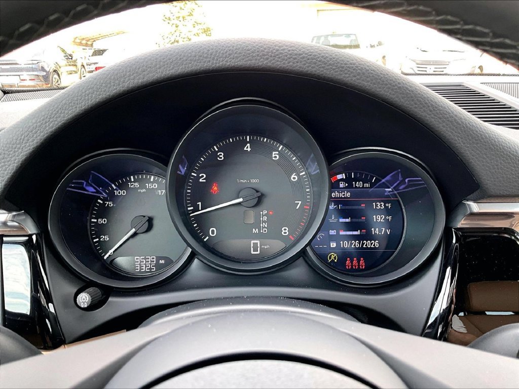 Certified 2026 Porsche Macan AWD/4WD image 25