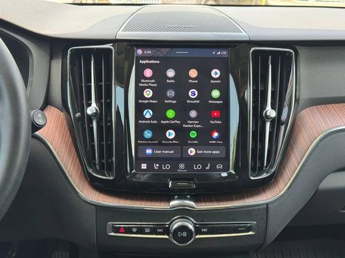 Used 2023 Volvo XC60 T8 Plus w/ Climate Package AWD/4WD image 12
