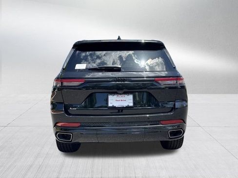 New 2025 Jeep Grand Cherokee Summit AWD/4WD image 6