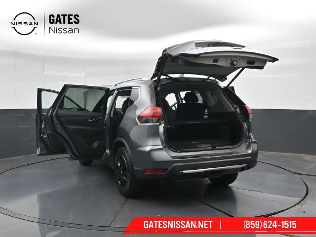 Used 2018 Nissan Rogue SV AWD/4WD image 56