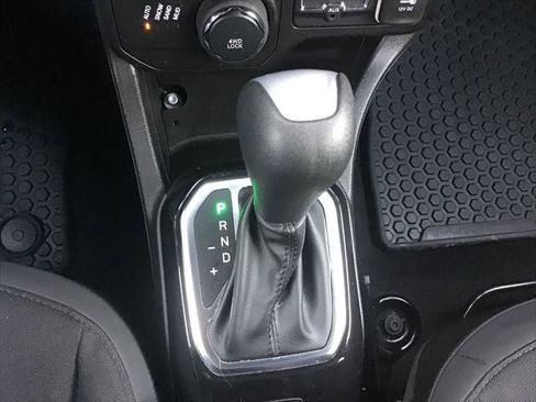 Certified 2022 Jeep Renegade Altitude w/ Convenience Group image 15