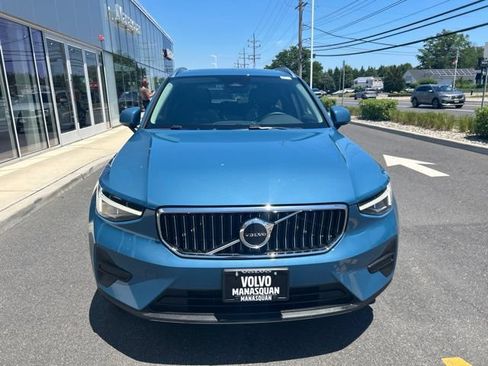 Used 2025 Volvo XC40 B5 Core AWD/4WD image 7