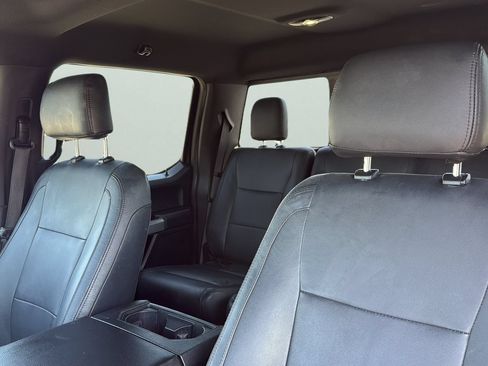Used 2015 Ford F150 XLT w/ Equipment Group 302A Luxury AWD/4WD image 5