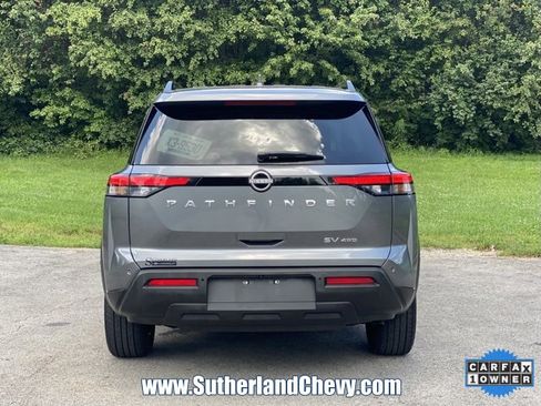 Used 2024 Nissan Pathfinder SV image 6