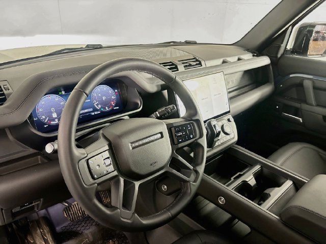 Used 2026 Land Rover Defender 110 S AWD/4WD image 9