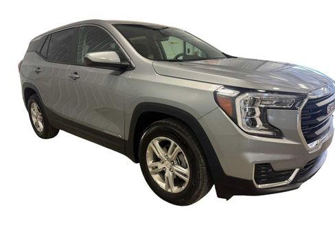 Used 2024 GMC Terrain SLE FWD image 10