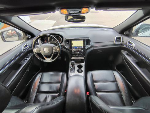 Used 2021 Jeep Grand Cherokee Limited AWD/4WD image 2