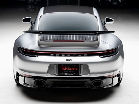 Used 2024 Porsche 911 Carrera image 23