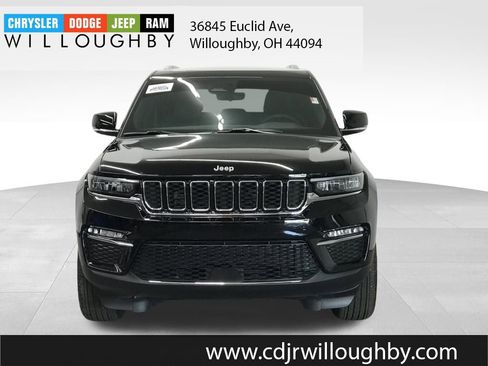 Used 2025 Jeep Grand Cherokee Limited image 2