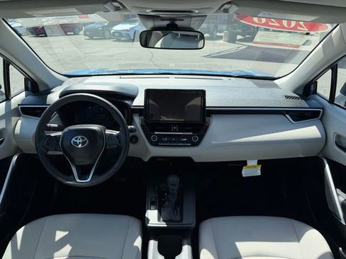 Used 2026 Toyota Corolla Cross LE w/ Moonroof Package FWD image 18