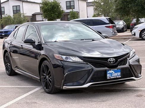 Used 2024 Toyota Camry XSE FWD image 8