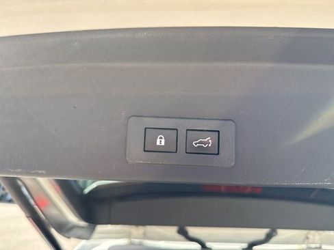 Used 2024 Subaru Ascent Premium w/ Convenience Package AWD/4WD image 14
