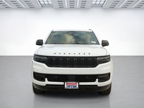 New 2025 Jeep Wagoneer L Series II w/ Premium Group I image 8