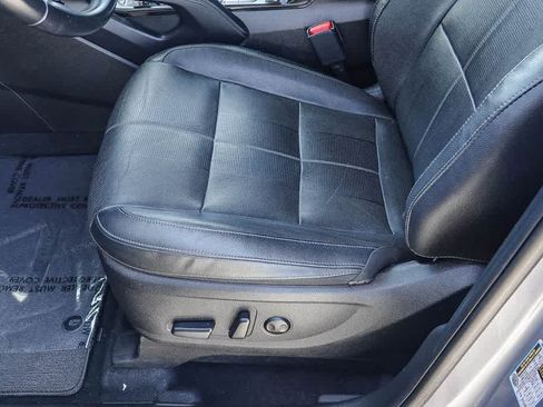 Used 2022 Kia Telluride EX w/ EX Premium Package FWD image 20