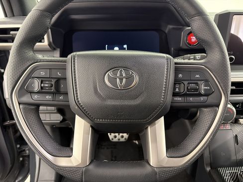 Used 2025 Toyota 4Runner TRD Sport AWD/4WD image 11