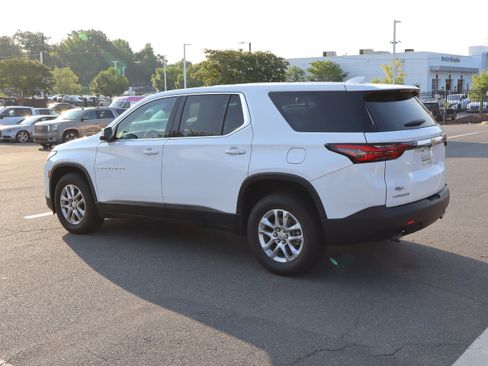 Used 2023 Chevrolet Traverse LS w/ Safety Package FWD image 20