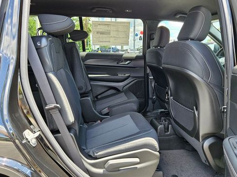 New 2025 Jeep Grand Cherokee L Laredo w/ Luxury Tech Group I RWD image 14