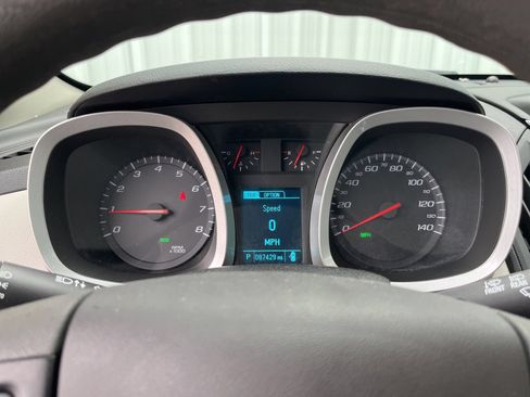 Used 2017 Chevrolet Equinox LS FWD image 21