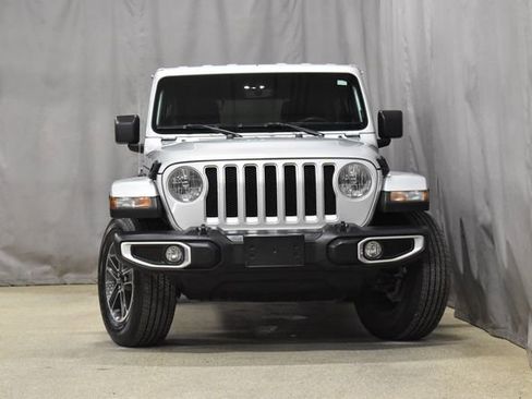Used 2023 Jeep Wrangler Sahara image 4