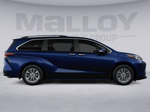 New 2026 Toyota Sienna XLE FWD image 12