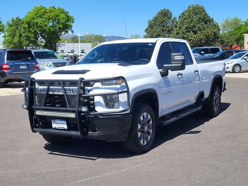 Used 2021 Chevrolet Silverado 2500 Custom w/ Custom Convenience Package AWD/4WD image 4