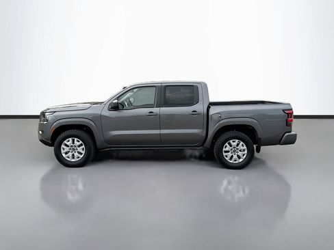 Used 2023 Nissan Frontier SV image 8