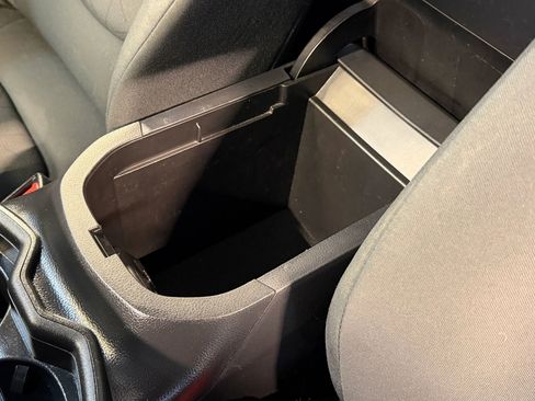 Used 2021 Toyota RAV4 XLE image 20