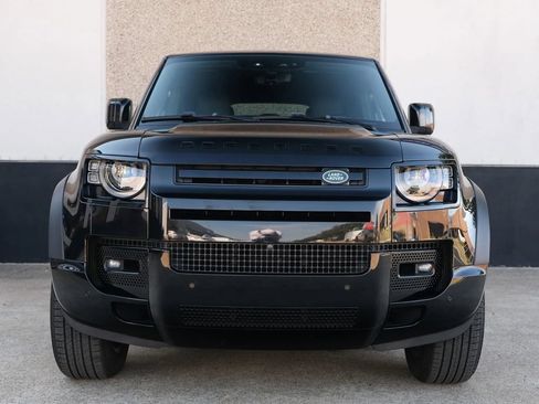 Used 2023 Land Rover Defender 110 X AWD/4WD image 2