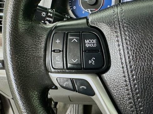 Used 2020 Toyota Sienna XLE FWD image 12