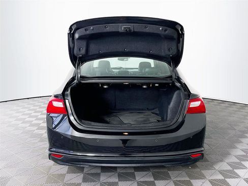 Used 2018 Chevrolet Malibu LT w/ Leather Package image 30