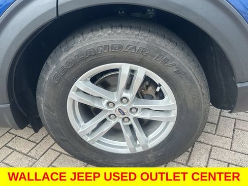 Used 2021 Ford Explorer XLT RWD image 12