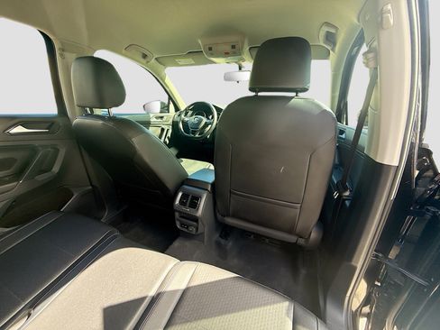 Used 2018 Volkswagen Tiguan SE FWD image 27