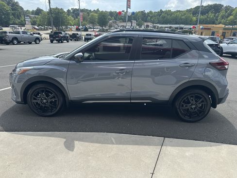 Used 2024 Nissan Kicks SR w/ SR Premium Package FWD image 5