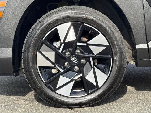 Used 2024 Hyundai Kona SEL AWD/4WD image 15