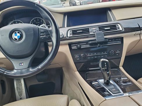 Used 2013 BMW 750i RWD image 7