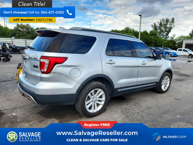 Used 2017 Ford Explorer XLT w/ Equipment Group 202A FWD image 4