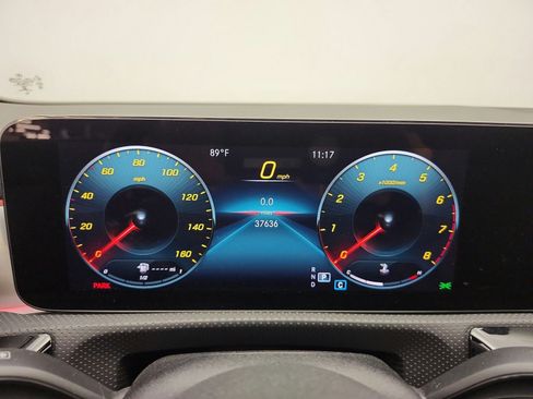 Used 2023 Mercedes-Benz CLA 250 image 10