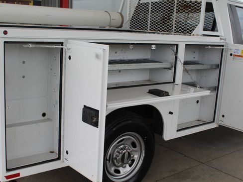 Used 2022 Ford F250 XL w/ Power Equipment Group RWD image 40