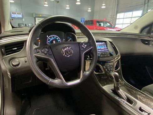Used 2016 Buick LaCrosse FWD image 18