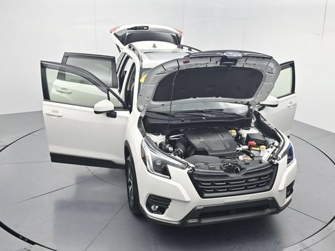 Used 2024 Subaru Forester Premium AWD/4WD image 53
