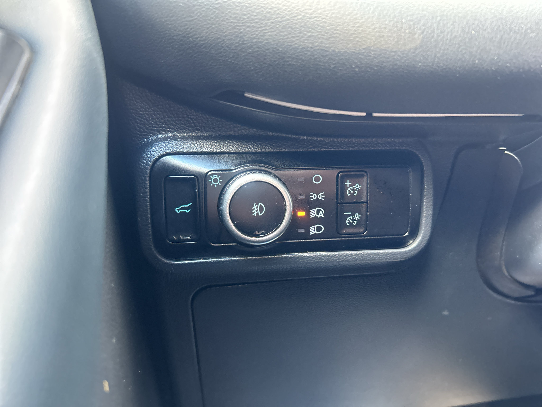 Used 2025 Ford Explorer ST RWD image 25