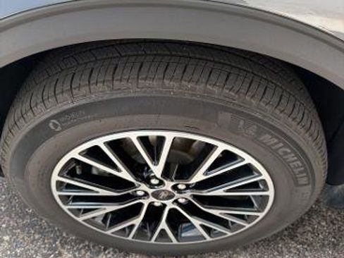 Certified 2026 Ford Escape SE FWD image 10