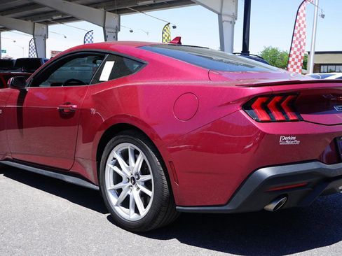 Used 2025 Ford Mustang GT Premium RWD image 2