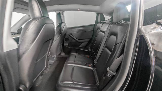 Used 2022 Tesla Model Y Long Range AWD/4WD image 13
