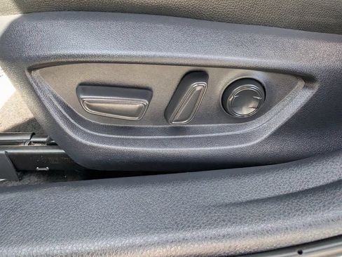 Used 2025 Toyota Camry XSE AWD/4WD image 16