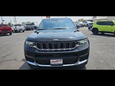 Used 2024 Jeep Grand Cherokee L Limited w/ Luxury Tech Group II image 8