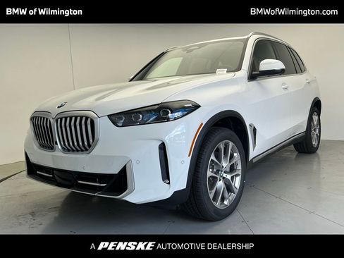 New 2026 BMW X5 xDrive40i w/ Premium Package AWD/4WD image 1