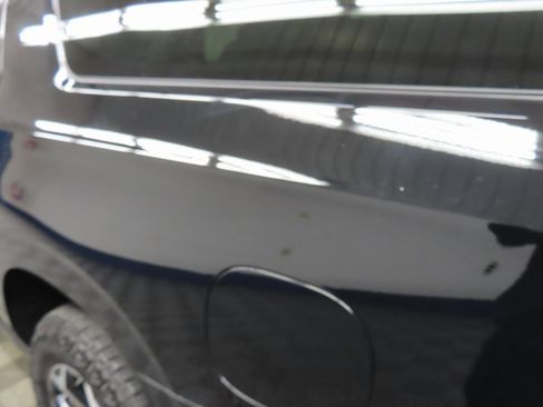 Used 2025 GMC Yukon XL AT4 w/ AT4 Premium Package image 39