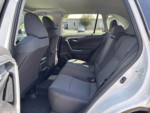 Used 2025 Toyota RAV4 XLE w/ Convenience Package AWD/4WD image 13